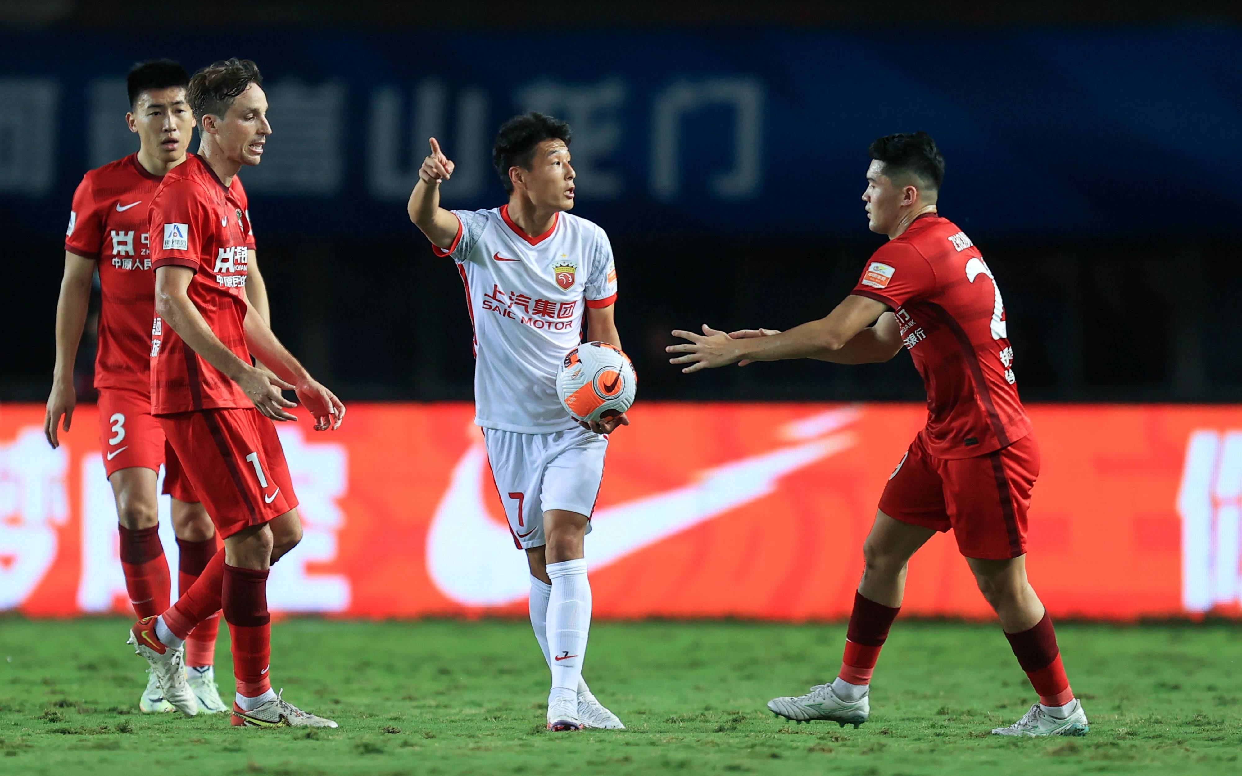 友博登录入口 -上海海港冲刺阶段单刀错失，志在意甲名次提升，悬念犹存，轮换策略成焦点 