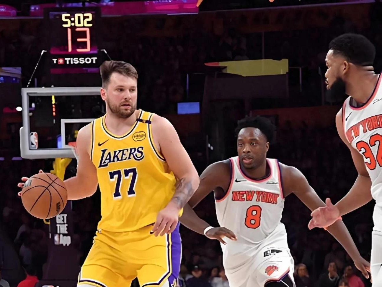 友博登录入口 -包含今晚纽约尼克斯备战NBA常规赛，防线松动细节曝光，压力陡增，身体对抗强度拉满的词条